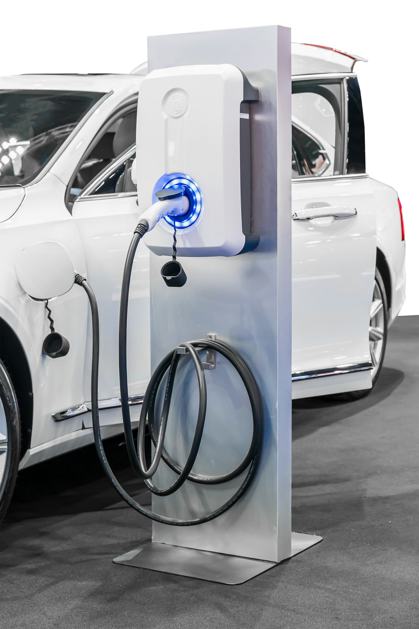 Power supply plugged into an electric car_